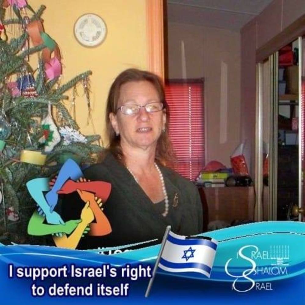 Meet your Posher, Evelyn